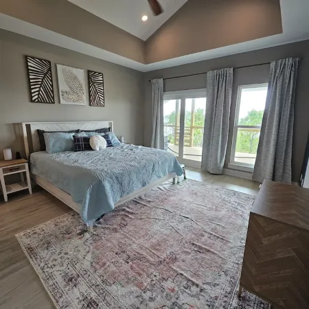 New High End Build! Max 12 Guests of Any Age - Gated Community Includes Pool