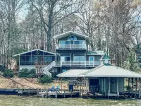 4-BR Lakefront Home with Amazing Views Hotels in Stanly County