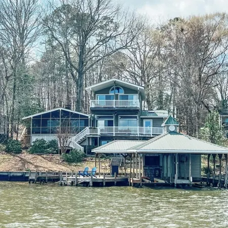 4-BR Lakefront Home with Amazing Views