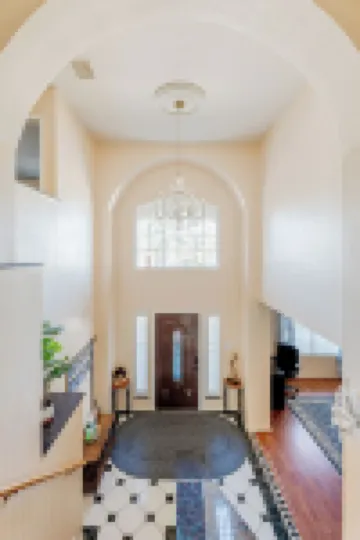Beautiful and Very Spacious house 6 bed/3.5 baths