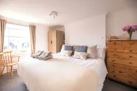 The Lookout Broadstairs, 3 bed 2 bath Apt, central, sea views, kids & dogs ok