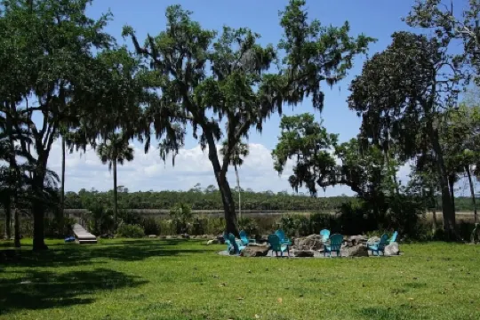 Sunset Creek - Incredible Style & Decor - a true Flagler Beach Hidden Gem!