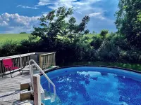 Timber Ridge Lodge w/ hot tub & POOL!