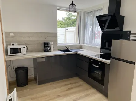 Pleasant town house with free parking