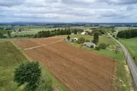 Stiling Vineyards~ A 3 bed/3 bath Luxury Farmhouse