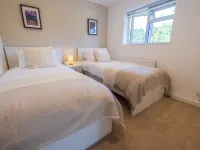 The Secret Garden - West Sussex Hotels in Crawley