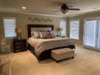 Relaxing Lake View Condo