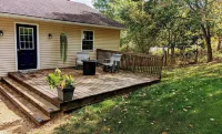 Freda's Place Hotels near Amish Country