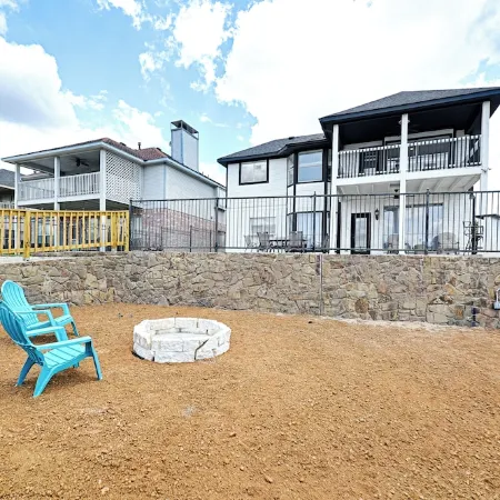 Spacious 4-bedroom house in peaceful Irving with WiFi, AC, Keyak fun