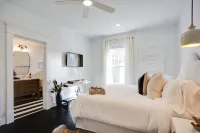 Historically Hip on Hale-3 Kings, Walkable to shops, 3 minutes to Duke