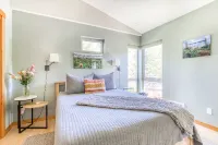 All About the View - Walk to River, Town, & Trails