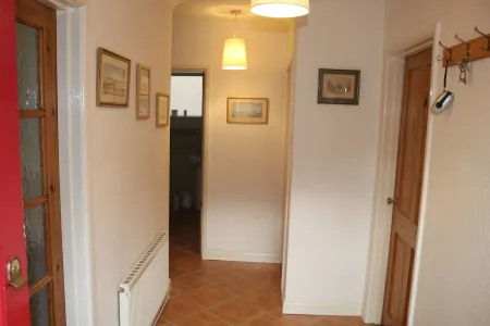 Lovely dog friendly 2 bed bungalow with parking Отели в г. Нью Форест Дистрикт