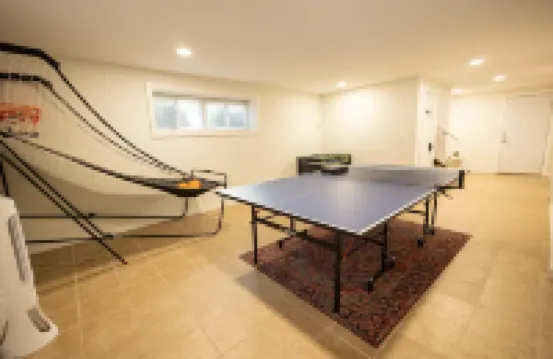 (New Listing) Beautiful mountain home on private road