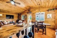 Breathtaking Pike's Peak View from Adorable Mountain Cabin