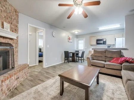 Cozy Accommodation In Quiet Neighborhood; near downtown Frisco,Toyota Stadium Отели рядом с достопримечательностью «Парк Вивиан Старк Мак-Каллум»