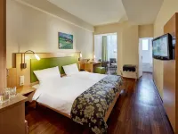 Hotel Imperial Dusseldorf, Sure Collection by BW 카이저스베르트 주변 호텔