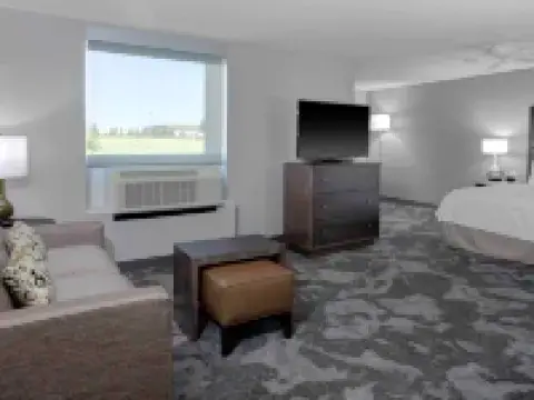 蘭辛伊斯特伍德Homewood Suites by Hilton 蘭辛酒店