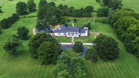 Luxury Estate Rental Near Nashville-Turn Special Events Into Cherished Memories