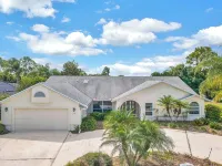 Standalone Hot Tub, Heated Salt Pool & Game Room - Jacuzzi