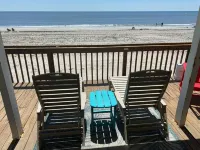 OCEAN FRONT, 4BD 2BA, FENCED YARD,  PET FRIENDLY, DIRECT BEACH ACCESS