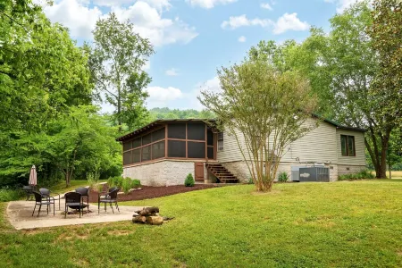 Cottage at the Creek - 4 Bedrooms