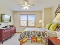 Family Fun House! Private Pool, Putting Green, Walk to Beach, Hot Tub, Game Room Hotels in Corolla