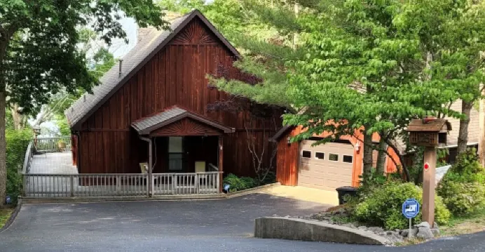 Family Vaca walk path to Barren River Lake. Kayak/Canoes/dock