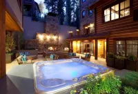 Luxurious Condo - Ski In/Ski Out Access - Close to Gondola - Majestic Views