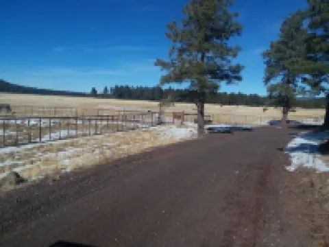 Grand Canyon Cottage@Historic Wrigley Ranch-Horseback Riding-Shooting-DogsOK! Hotels in Parks