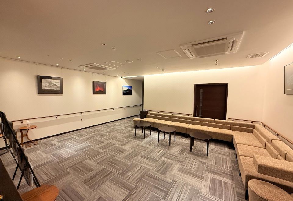 5. 노보리사카 빌리..