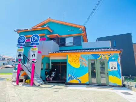 Step by Step Отели рядом с достопримечательностью «Пляж Ширара-Хама»