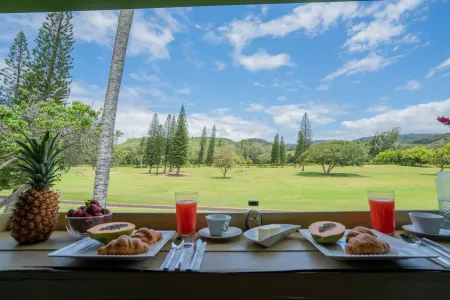 Renovated Condo on Golf Course