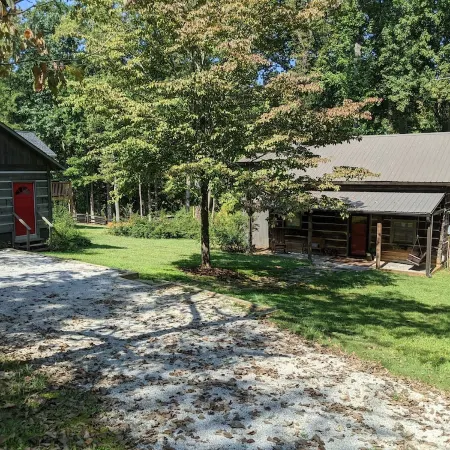 Lake Hartwell Cabin w/ covered dock, sunroom, firepit, deck, sleep 12