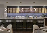 Bellasera Hotel & Suites Paso Robles, Tapestry by Hilton - Quầy bar