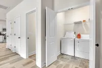 2BR Greer Condo: Pet-Friendly, King Beds, Fire Pit