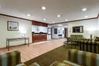 Norwood Inn & Suites North Conference Center
