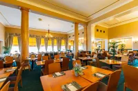 Royal Hotel