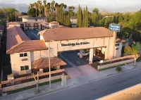 Travelodge Inn & Suites by Wyndham West Covina Hotel di Baldwin Park