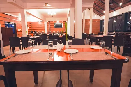 Sterling Vythiri Wayanad Отели рядом с достопримечательностью «Kakkadampoyil.hills view vythiri»