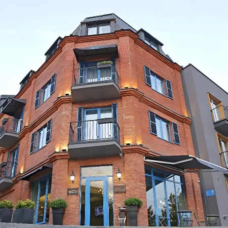 Hotel Address 9D