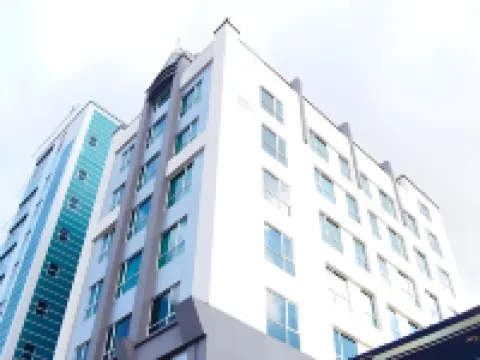 Swiss Hotel Apartment โรงแรมในกัวลาเบไลต์