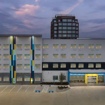 Tru by Hilton North Richland Hills DFW West