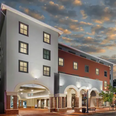 Hilton Garden Inn Annapolis Downtown Hotels near Naval Academy Museum
