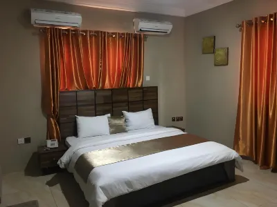 Momak 6 Hotel & Suites Hotels near RCCG The Messiah's Place