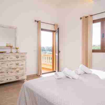 LA FONT (CANAVES) - Spectacular villa with private pool at the foot of the mountain. Rooms