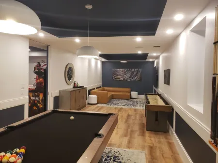 New Home with Pool, Bocce court & 2 basement game rooms close to Surfside Beach