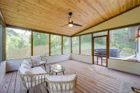 Cozy & Private Cottage, Luxurious Hot Tub at Blue Ridge Mountains Countryside - Boutique