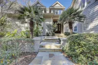 13 Wagon Rd. Vacation paradise! Close to the beach! Water view!