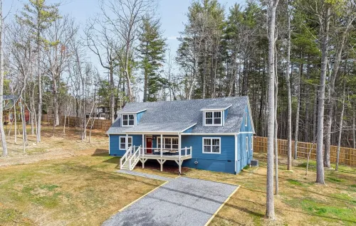 Stylish & Modern Home 15 mins to DT AVL-Games, Grill, 2 Porches, Stocked Kitchen