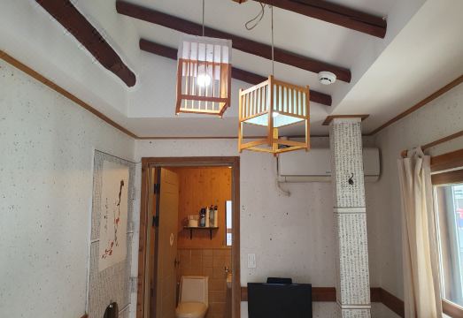 그리운집 아늑한 실내 분위기